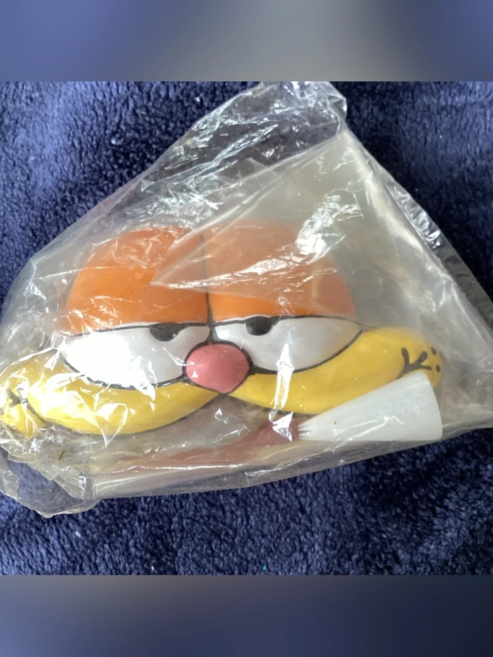 Vintage Wilton Garfield the Cat Cake Pan with Plastic Face 1978